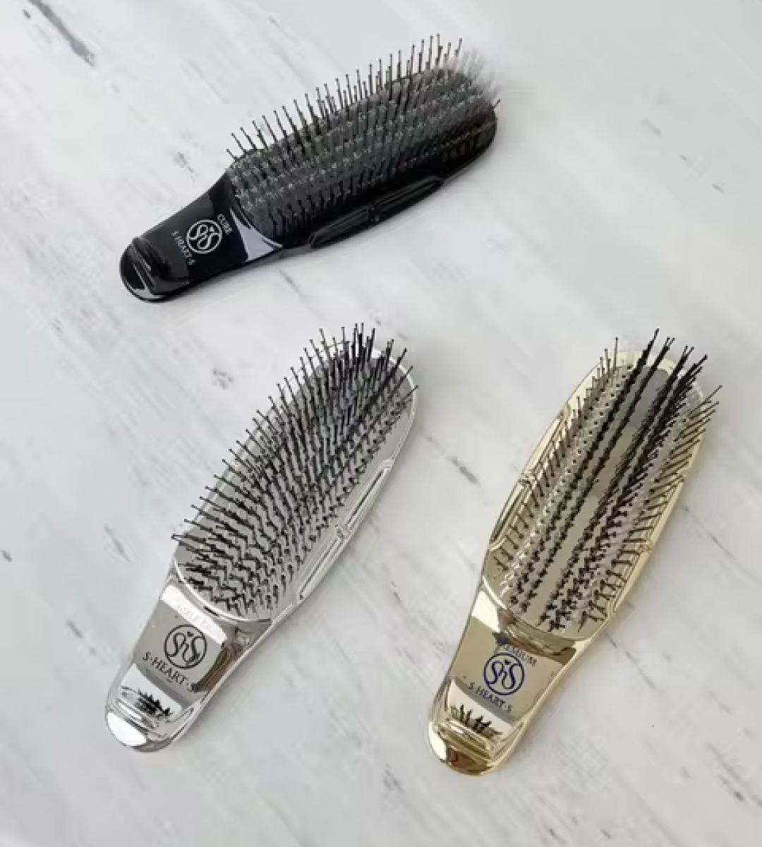 S-HEART-S Scalp Brush Short Silver - Расческа с короткой ручкой для ослабленных и тонких волос